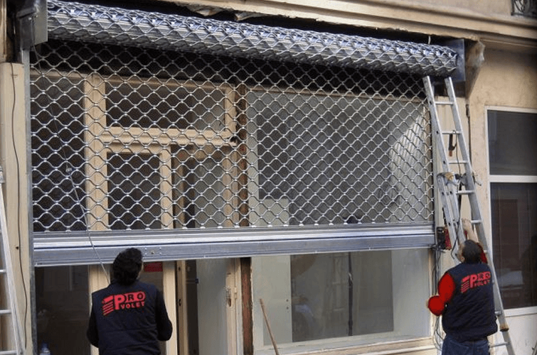 Porte automatique commerciale — Showroom Casablanca, Maarif